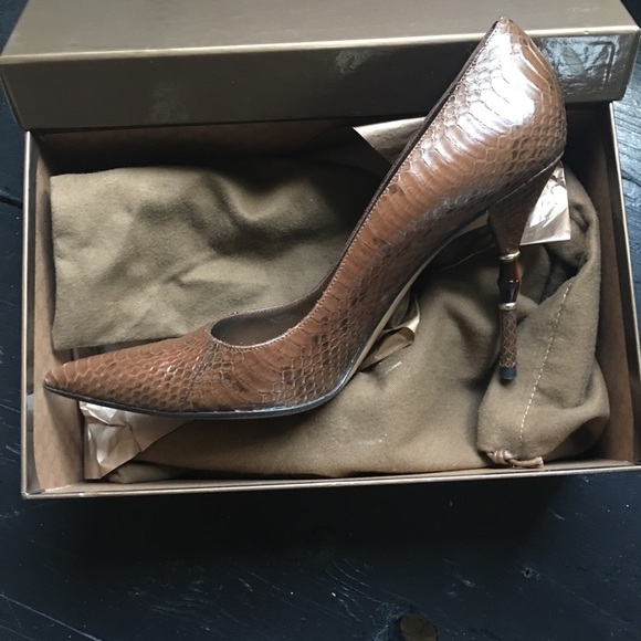 Gorgeous Gucci Python heels! - Picture 3 of 7